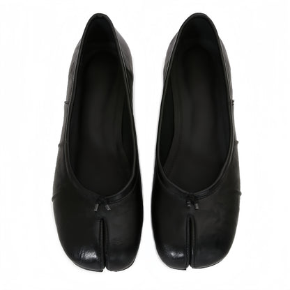 color:black